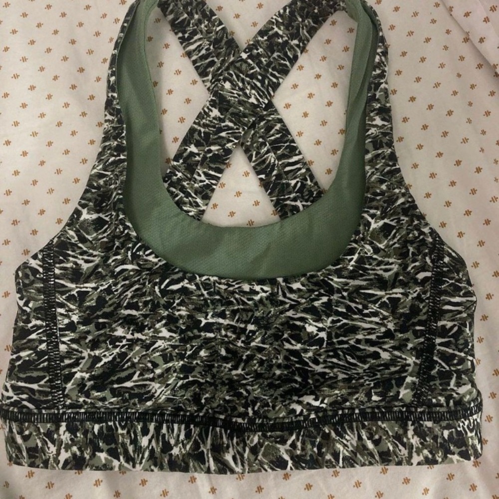 lululemon sports bra